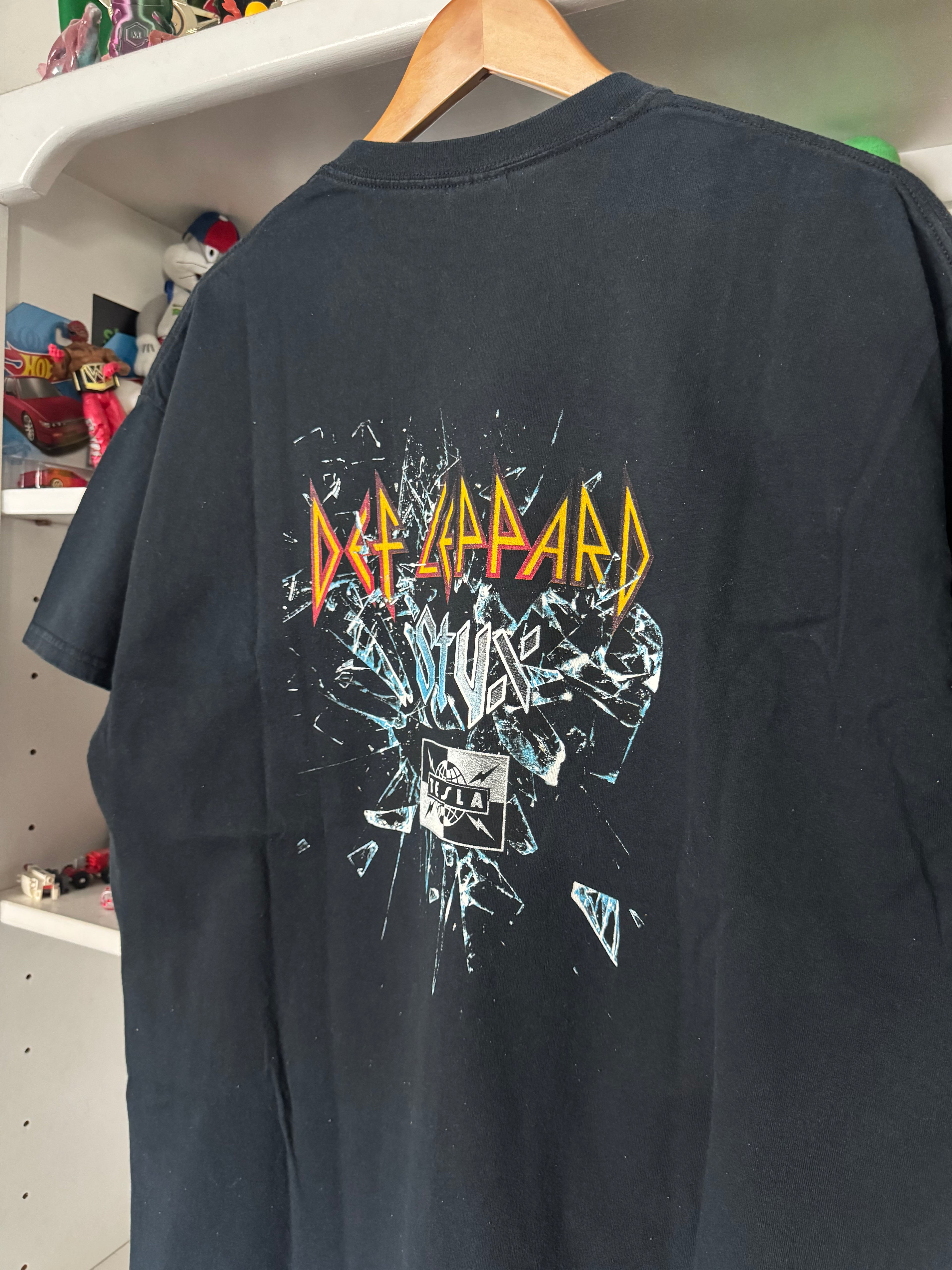 2000s Def Leppard, Styx, and Tesla Award Show T-shirt